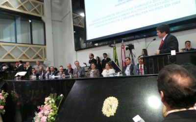 Edmilson participa da devolução de mandatos cassados na ditadura